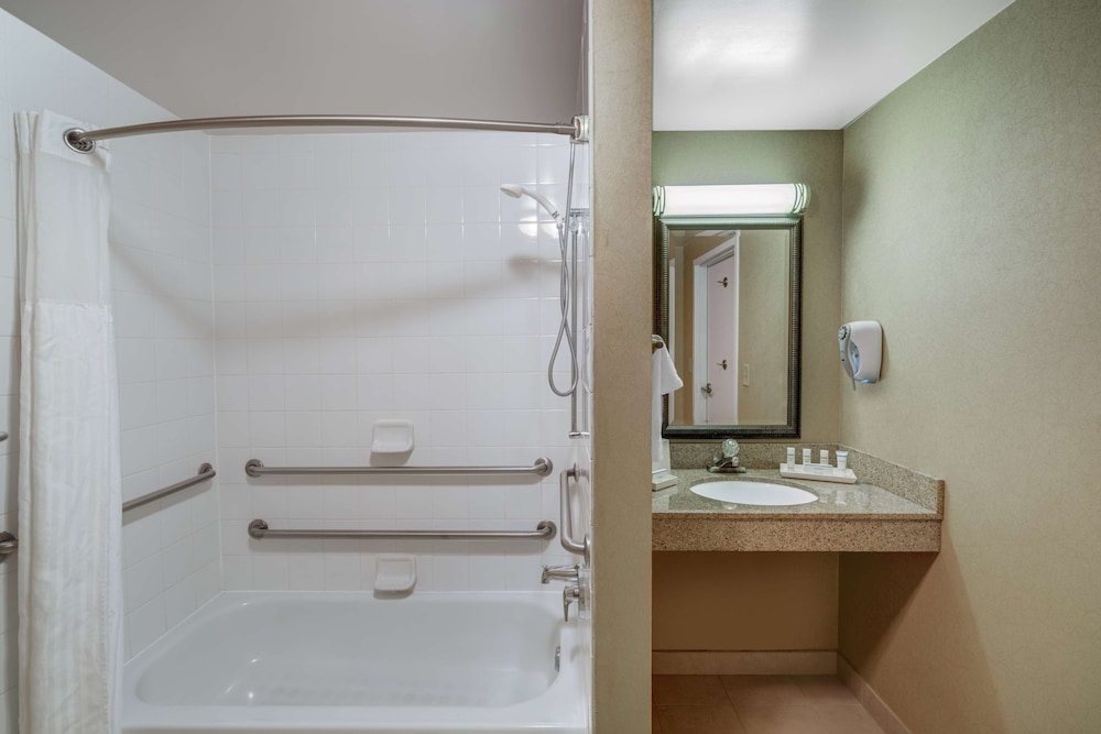 Hilton Garden Inn Augusta - photo 25