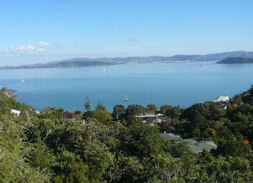 Breakaway at York Bay — 4-Star Luxury Hotel in Lower Hutt, New Zealand