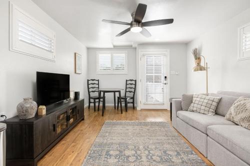 Mountain View Apartment — North Fork — photo 3