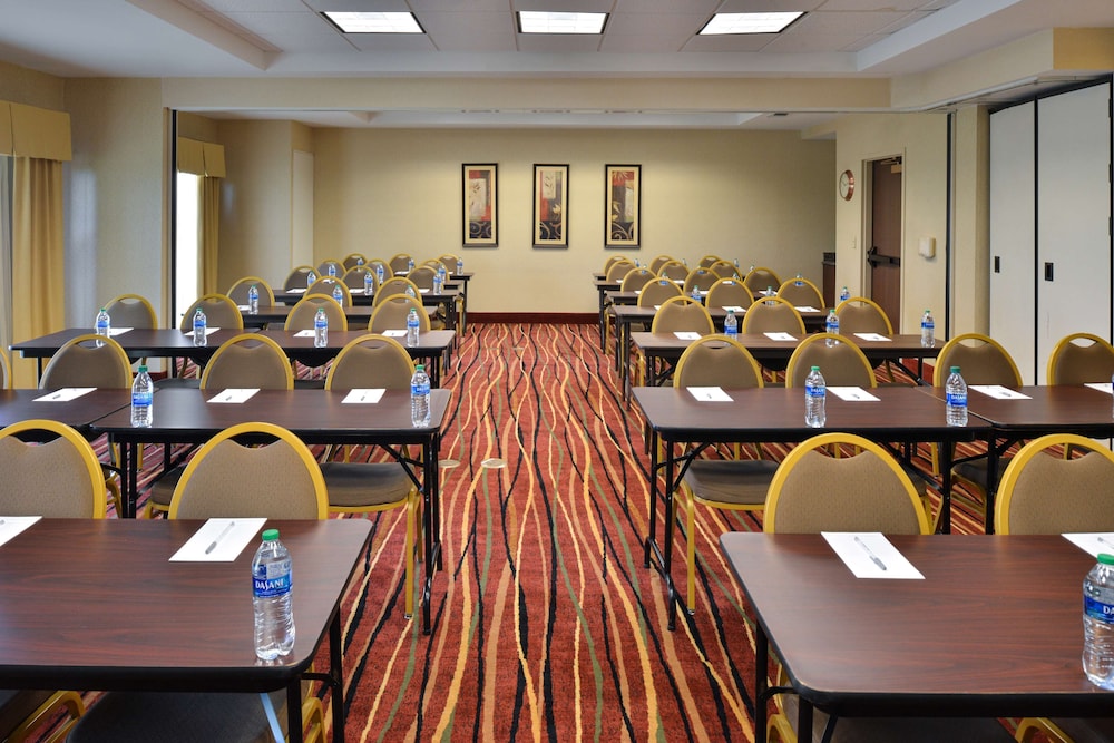 Hampton Inn Wytheville - photo 61