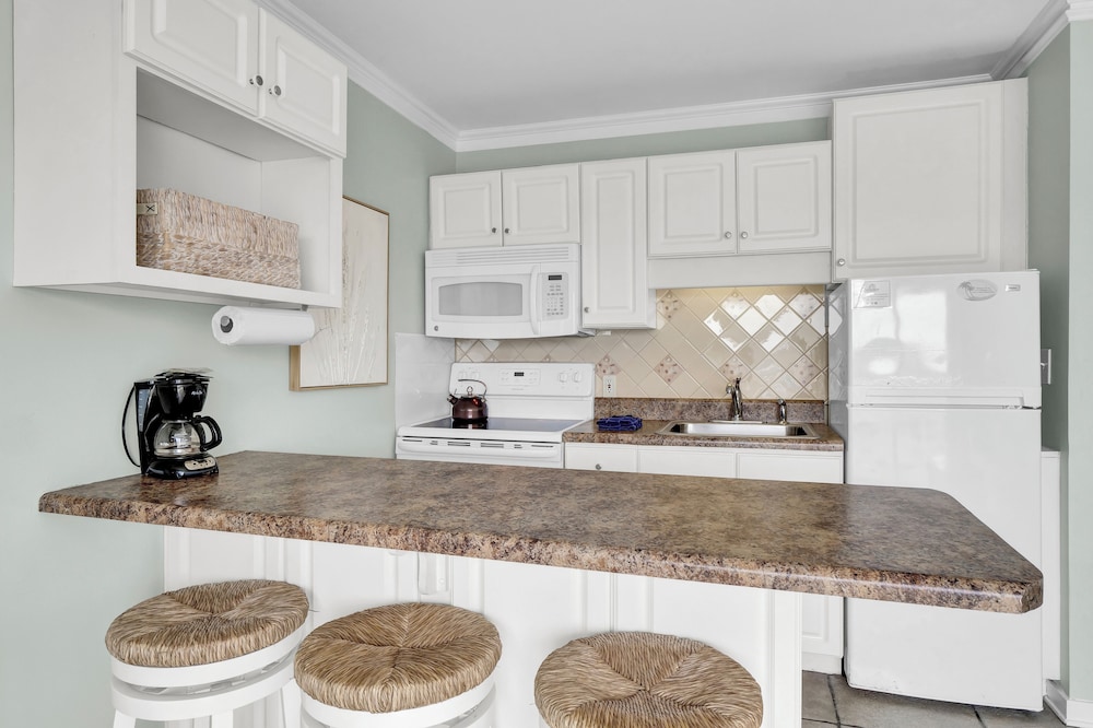 Sandpeddler Inn & Suites - photo 136