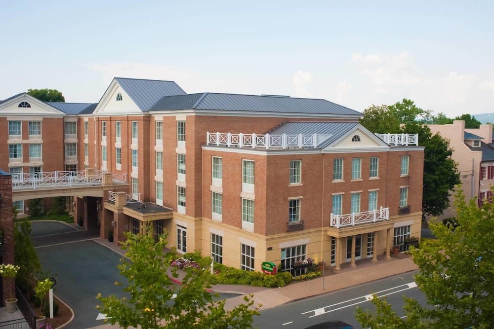 Courtyard by Marriott Charlottesville University Medical Ctr in Charlottesville, United States