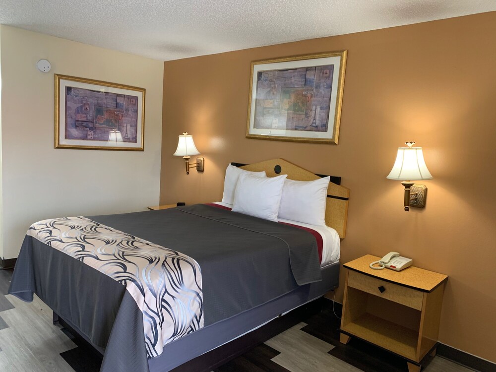 Regency 7 Motel - photo 7