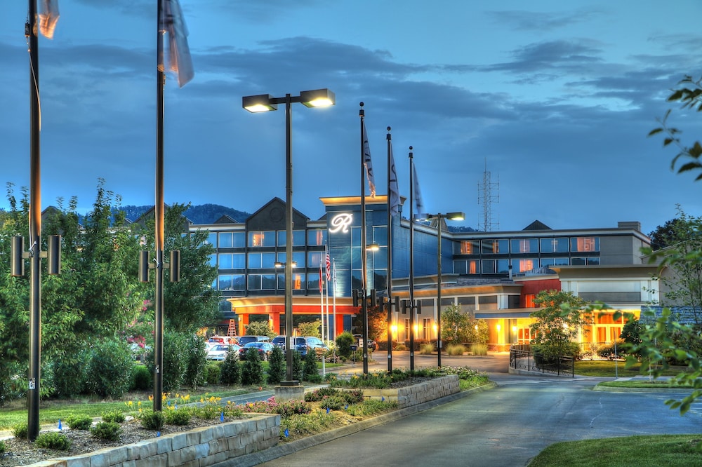 The Ramsey Hotel & Convention Center - carbon neutral hotel in Pigeon Forge