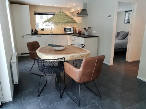 Cozy Cottage in Leenderbos with Hot Tub — Leende — photo 3