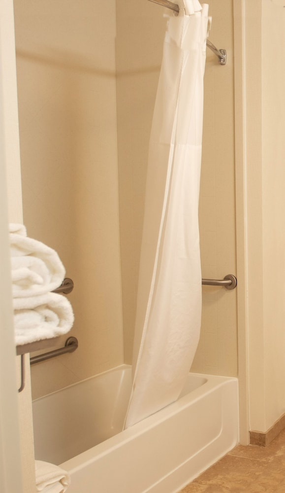 Hampton Inn Gloucester - photo 10