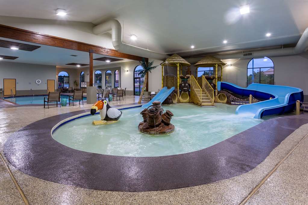 Wingate by Wyndham Wisconsin Dells Waterpark - photo 17