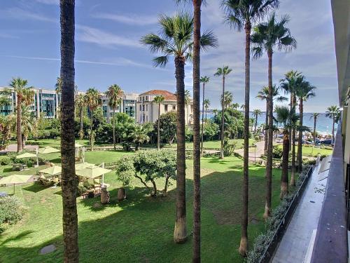 2 bedroom Grand Hotel with sea view 306 — 4-Star Luxury Hotel in Cannes, France