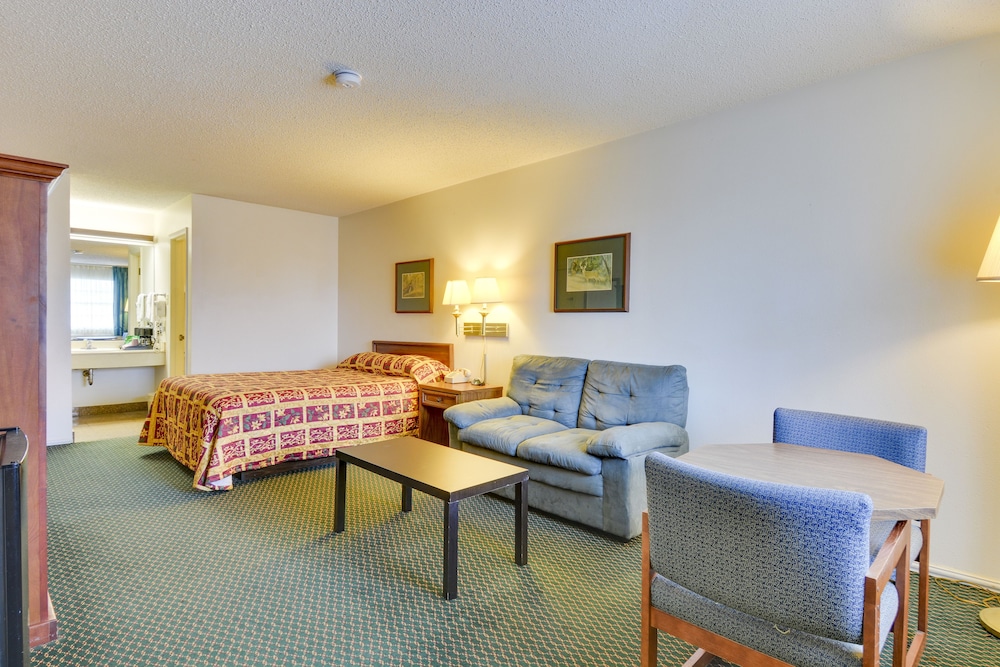 Windcrest Inn and Suites - photo 9