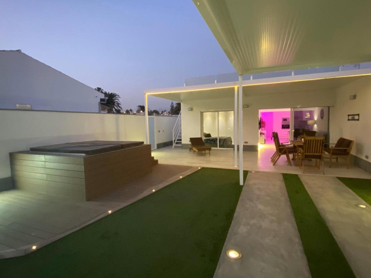 Casa Eva — 4-Star Luxury Hotel in Playa Del Ingles, Spain