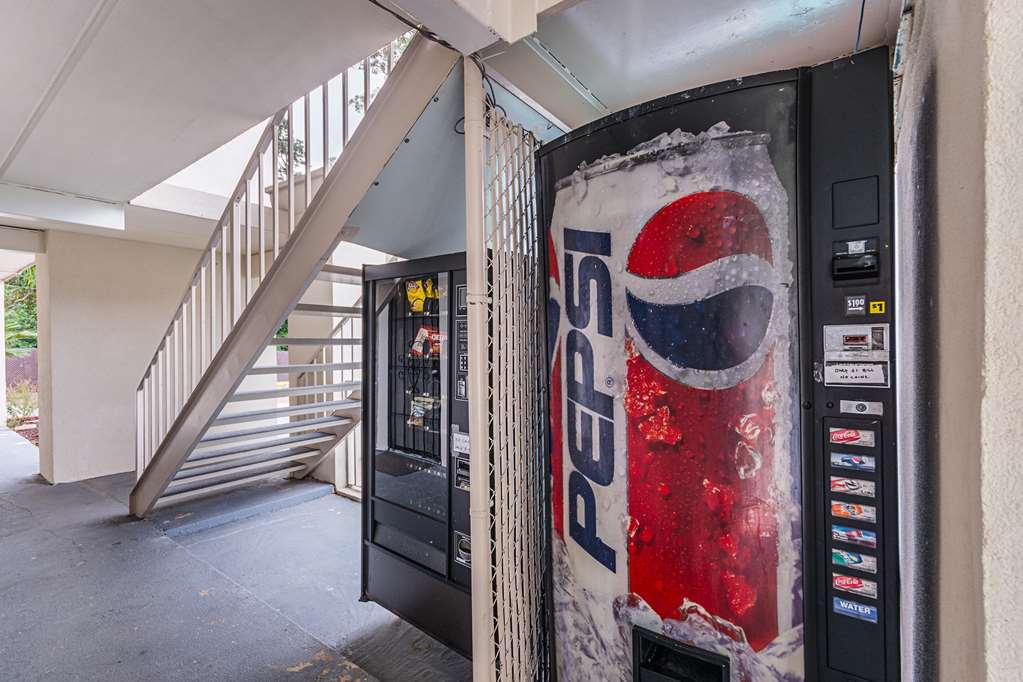 Motel 6 Cleveland TX - photo 30