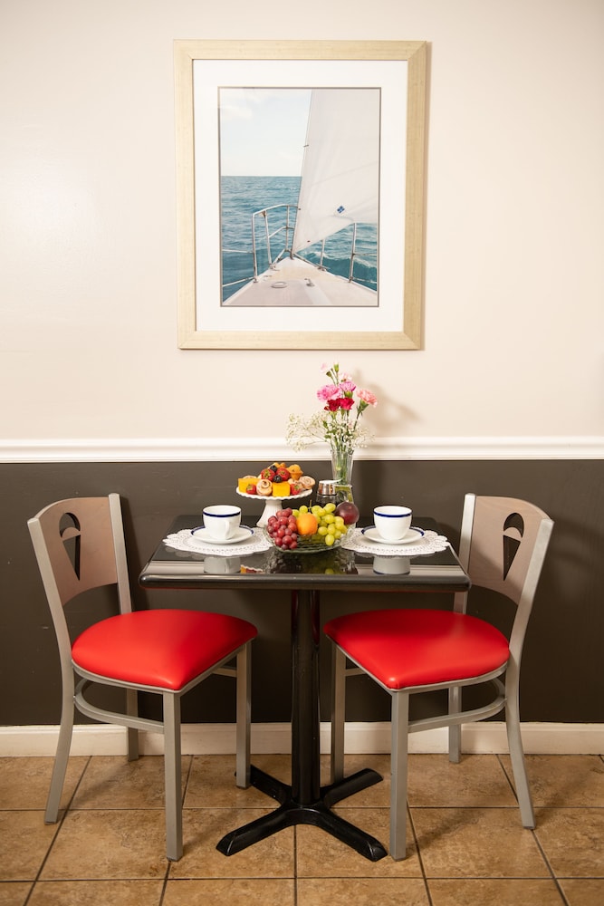 Rodeway Inn Middletown Newport - photo 11
