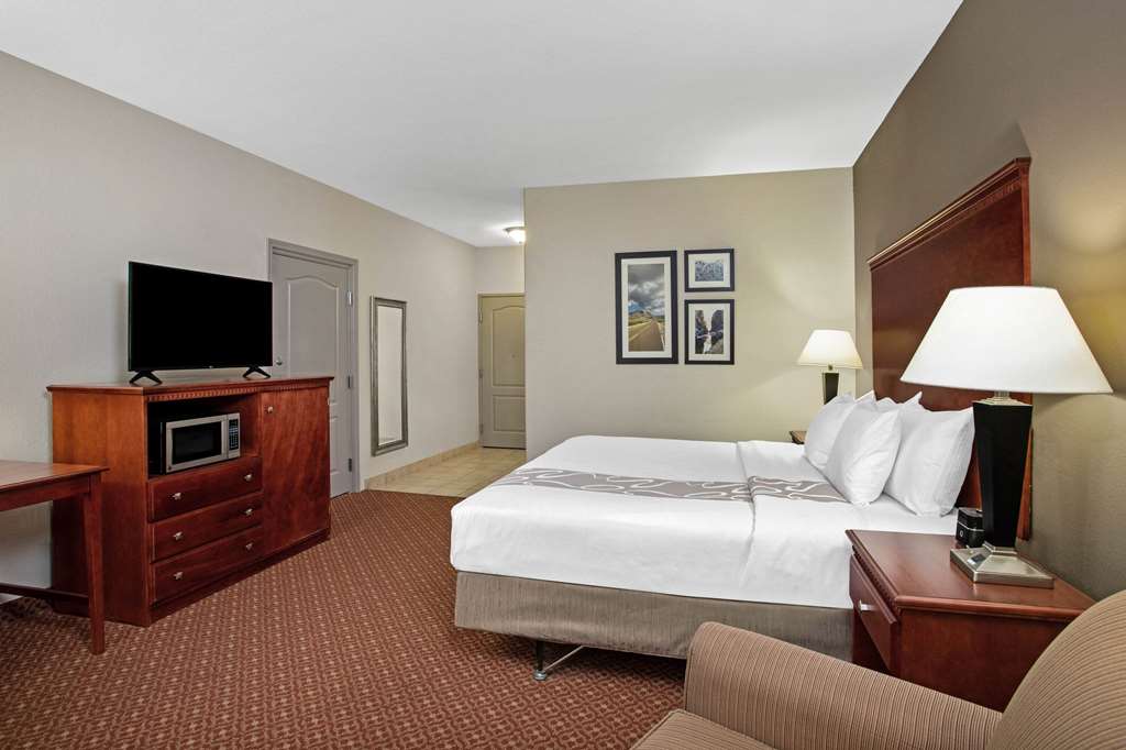 La Quinta Inn & Suites by Wyndham Fairfield TX - photo 37