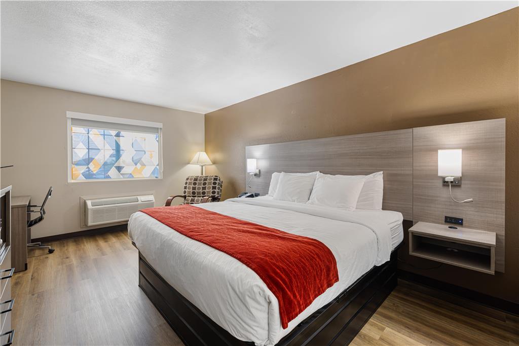 SureStay Plus Hotel by Best Western Kearney Liberty North - photo 4
