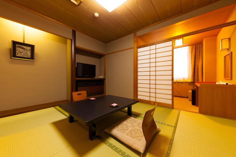 Seifuso — 4-Star Luxury Hotel in Awara, Japan