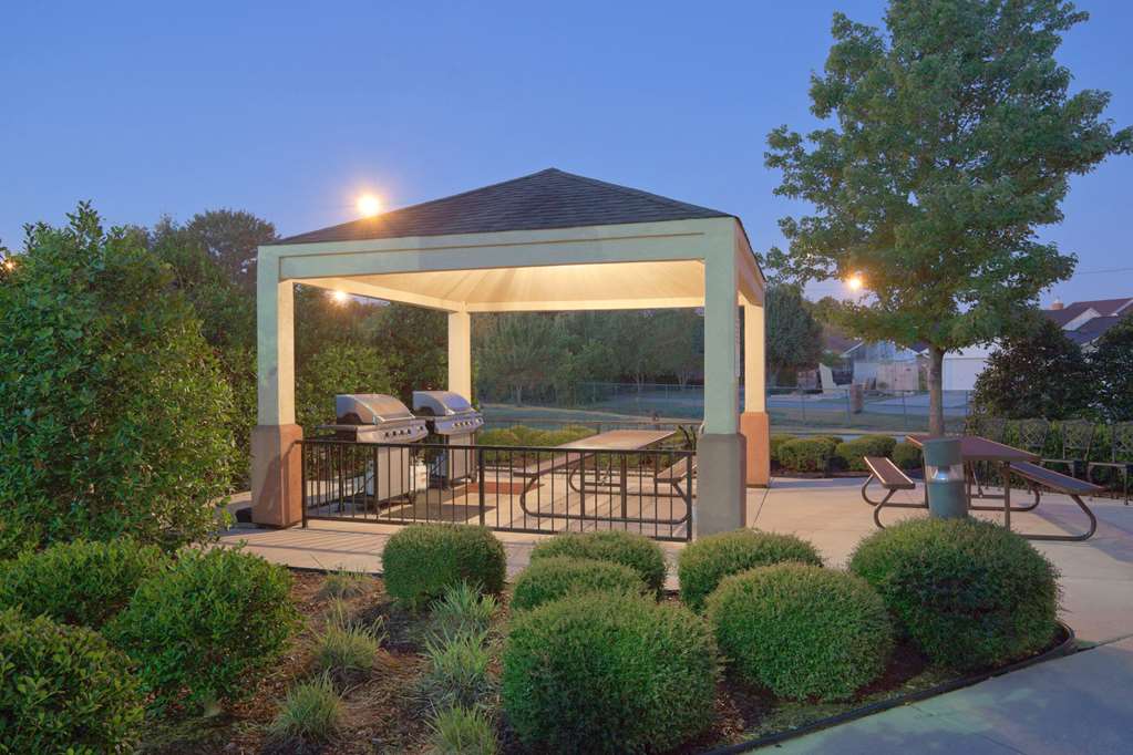 Sonesta Simply Suites Huntsville Research Park - photo 32
