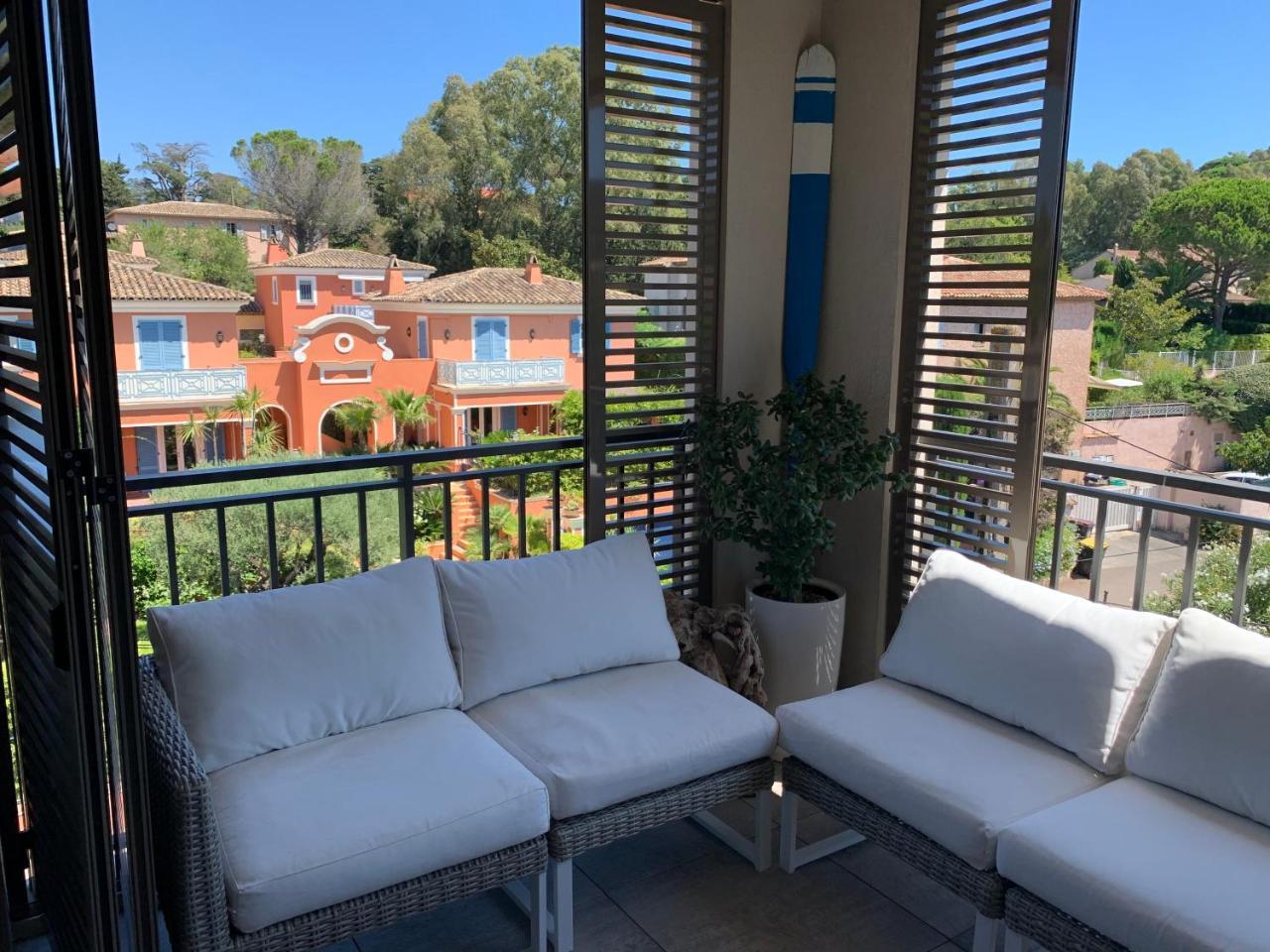 Exclusive Resort Apartments with Parking in Saint-Tropez, France