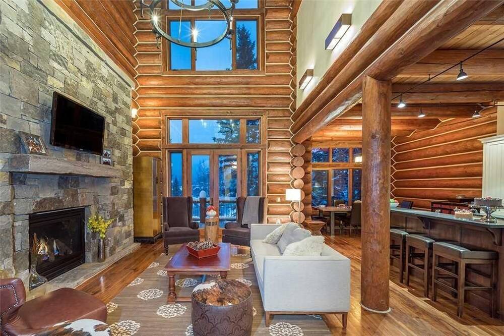 Prospect Falls by Exceptional Stays - photo 12