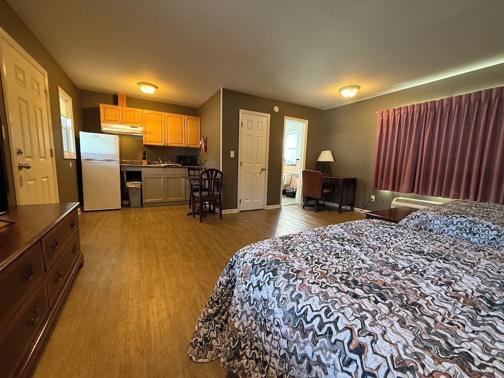 Heidi's Inn - photo 9