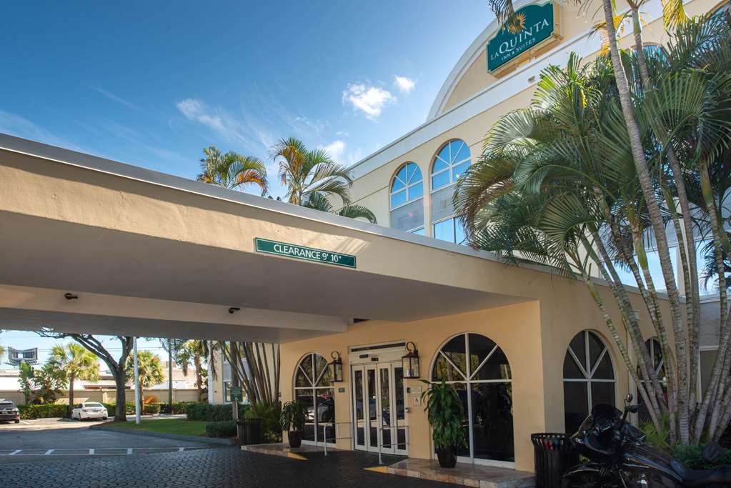 La Quinta Inn & Suites by Wyndham Deerfield Beach I 95 - photo 3