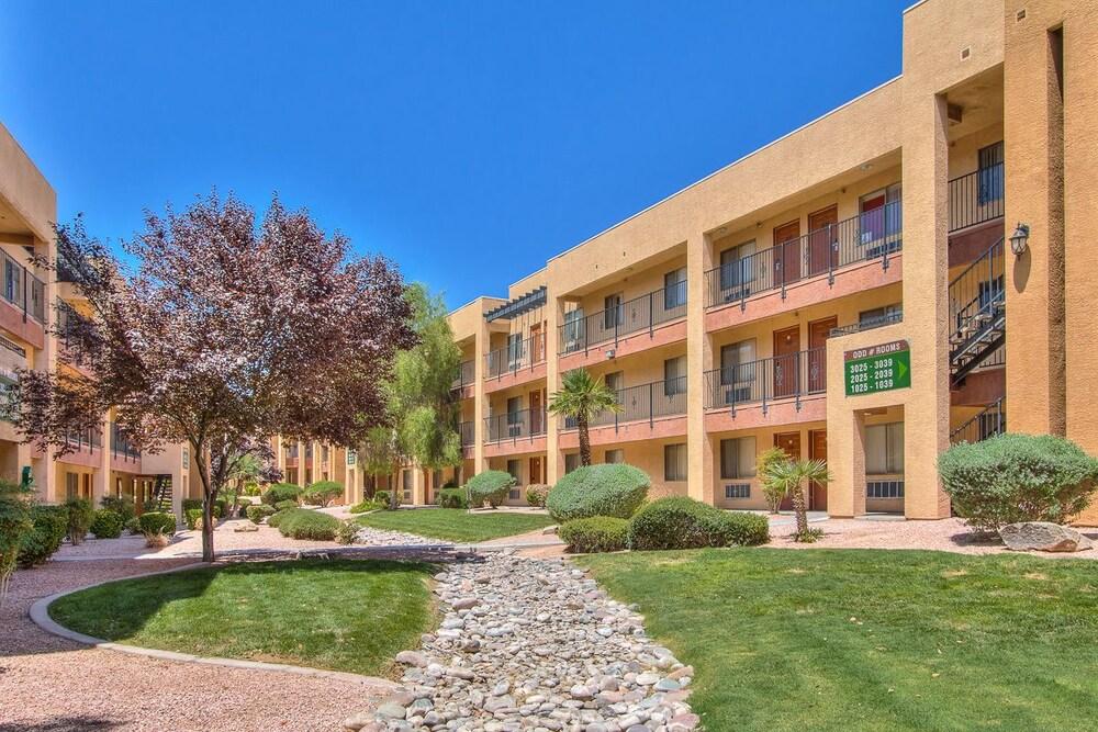 Emerald Suites Las Vegas - photo 5