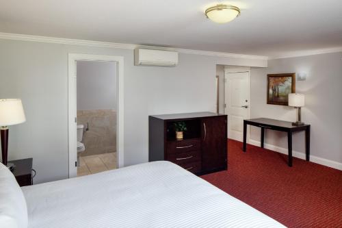 Golden Gables Inn Dazzler Select by Wyndham - photo 64
