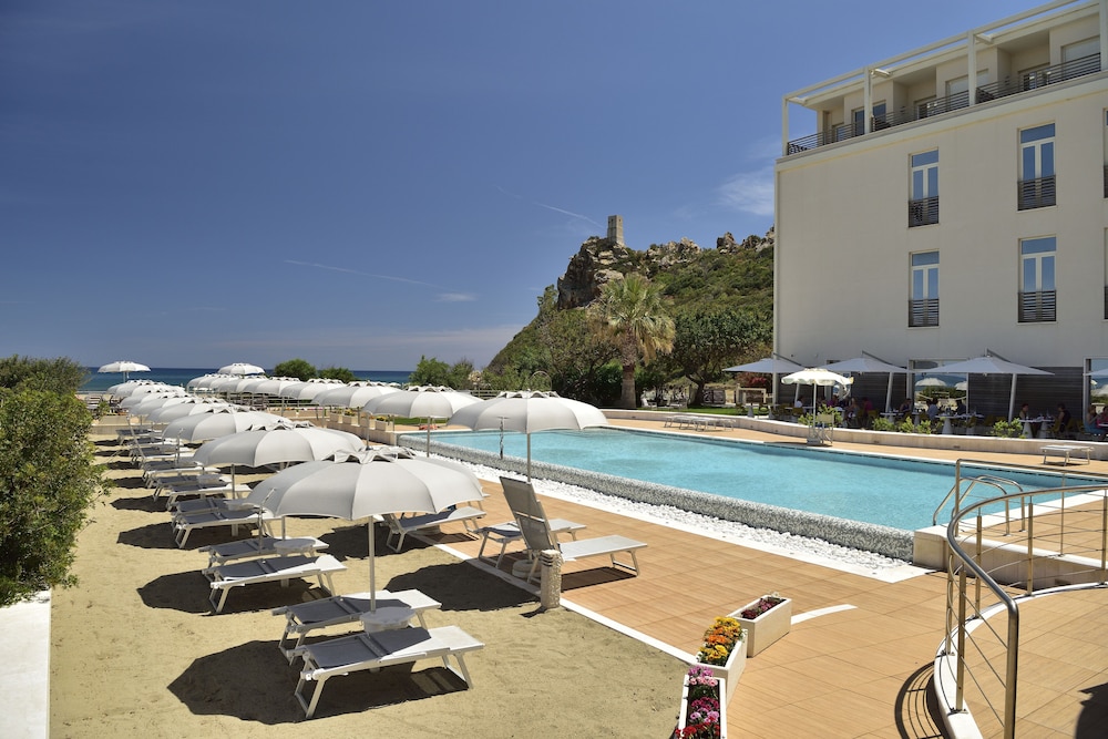 Hotel Club Torre Salinas — Muravera — photo 2