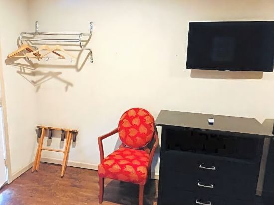 Sunset Inn Longview - photo 7