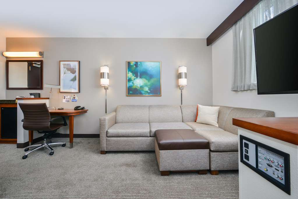 Hyatt Place Chesapeake Greenbrier - photo 36
