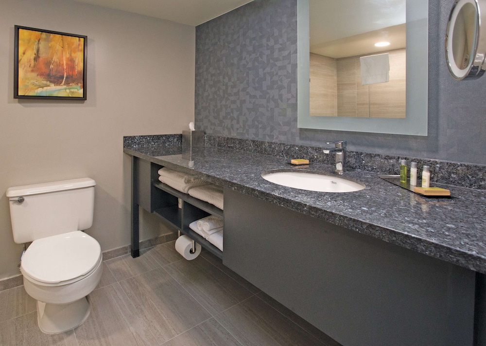 DoubleTree by Hilton Chico - photo 32