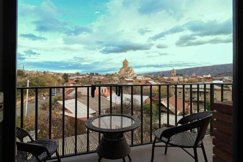 Luxurious 3BR Apartment W Stunning views