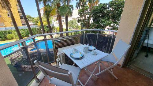 Piso Cerca De La Playa En Fuengirola En El Hotel Mediterraneo Real — Fuengirola