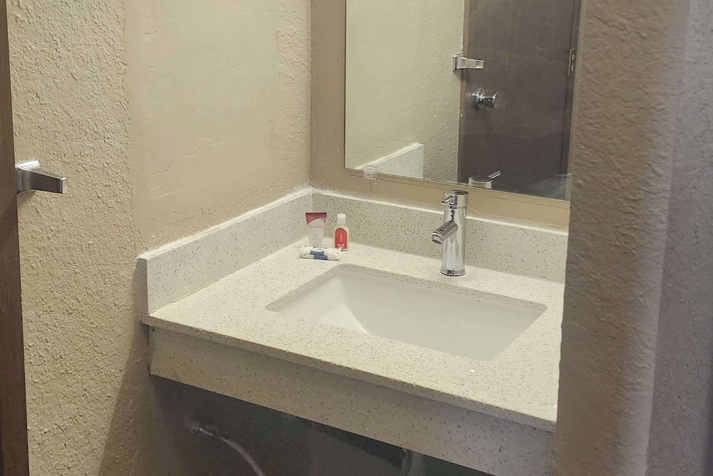 Motel6 Concordia MO - photo 30