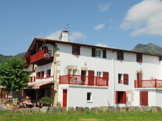 Hotel Pikassaria — Sare