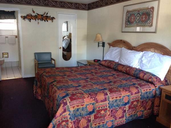 Travelers Inn and Suites South Lake Tahoe - photo 8