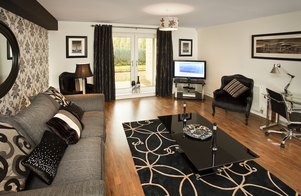 Oakhill Apartments — 5-Star Luxury Hotel in Edinburgh, United Kingdom