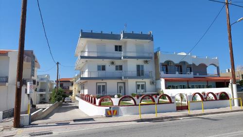 George & Chrysi Apart — 4-Star Luxury Hotel in Kremasti, Greece
