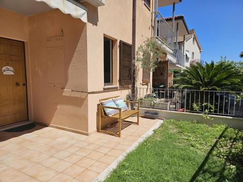 S191 Sirolo Delizioso Trilocale Con Portico in Sirolo, Italy