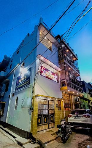 vaidehi homlee premium stay 3kms from Shri Ram janmbhoomi Ayodhya in Fyzabad, India