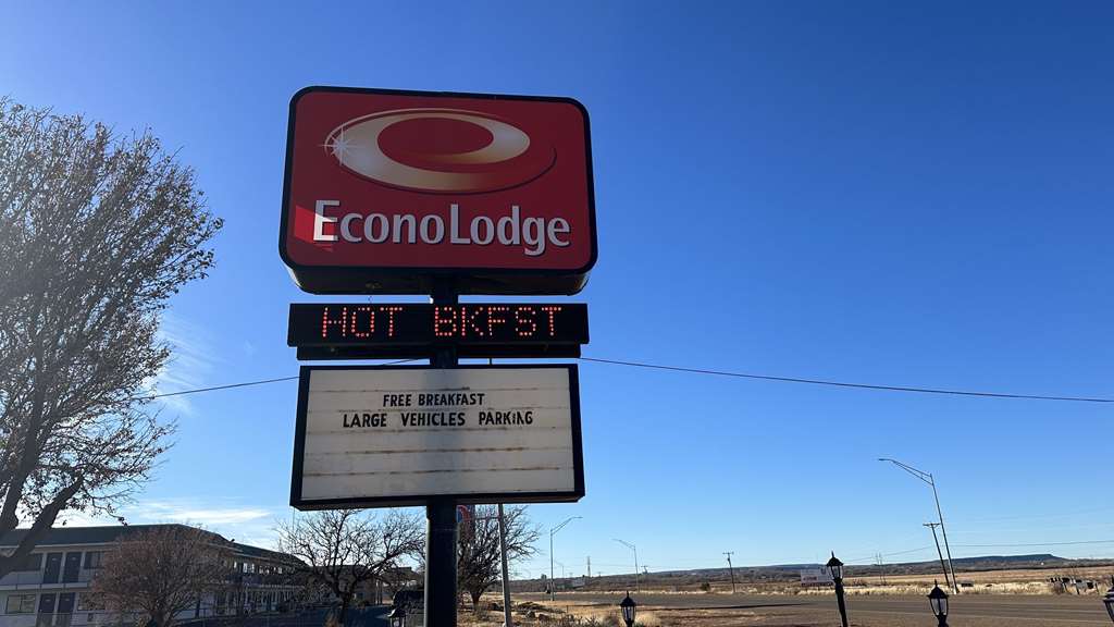 Econo Lodge Tucumcari Route 66 - photo 3