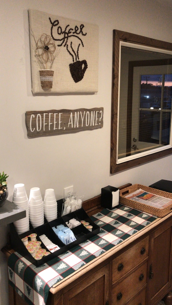 Ramona Valley Inn - photo 3