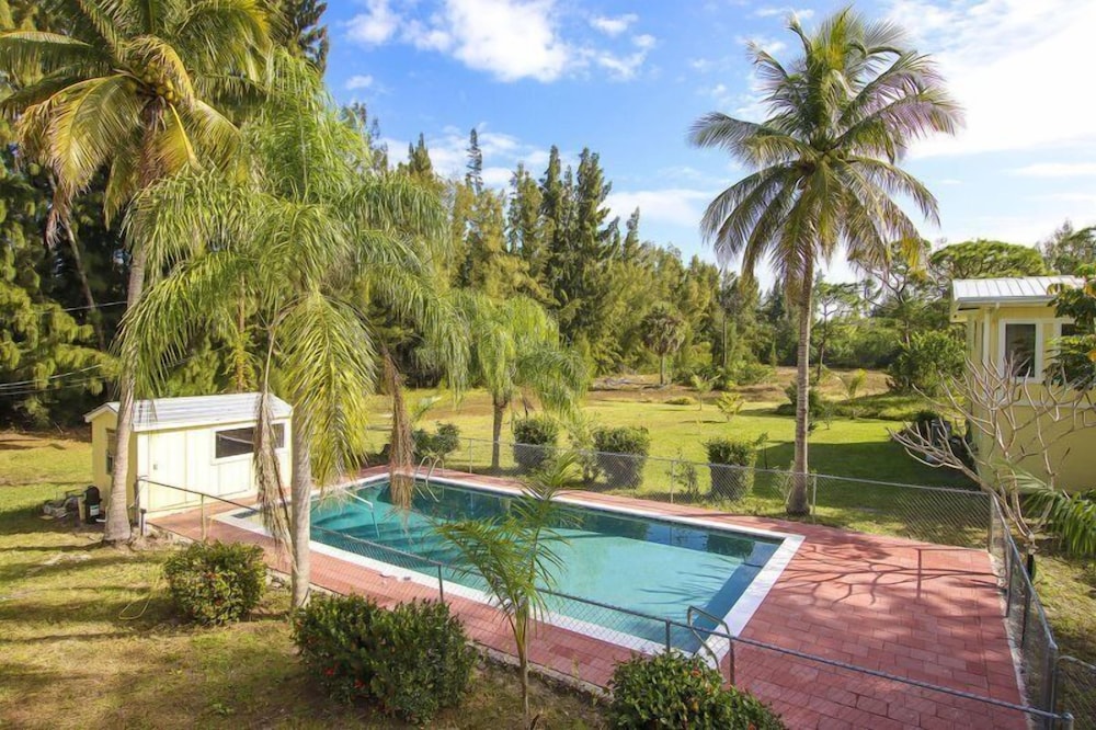 Pine Island Tropical Retreat 2 — Saint James