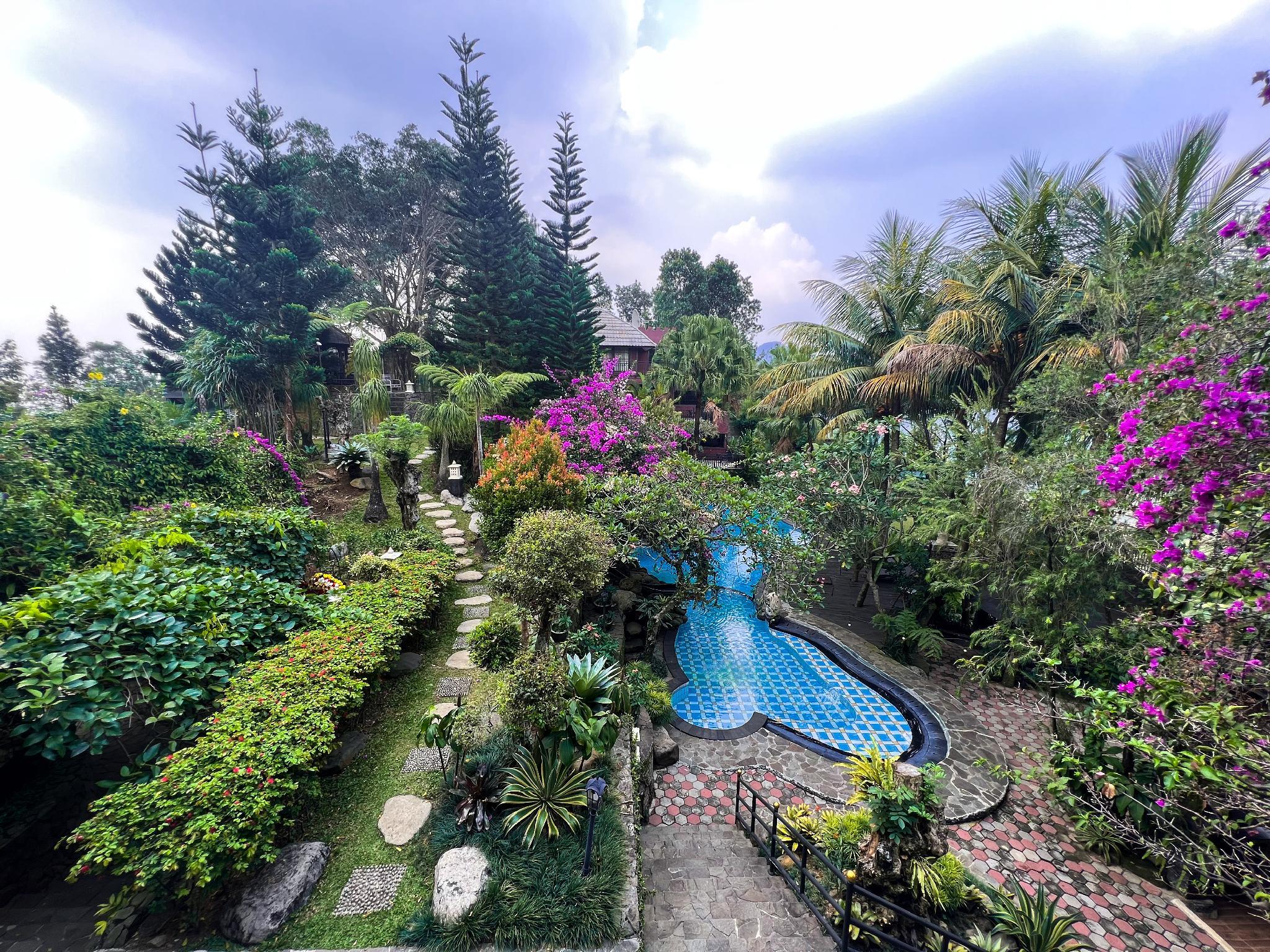 Edensor Hills Villa Resort & Cafe — 4-Star Luxury Hotel in Bogor, Indonesia