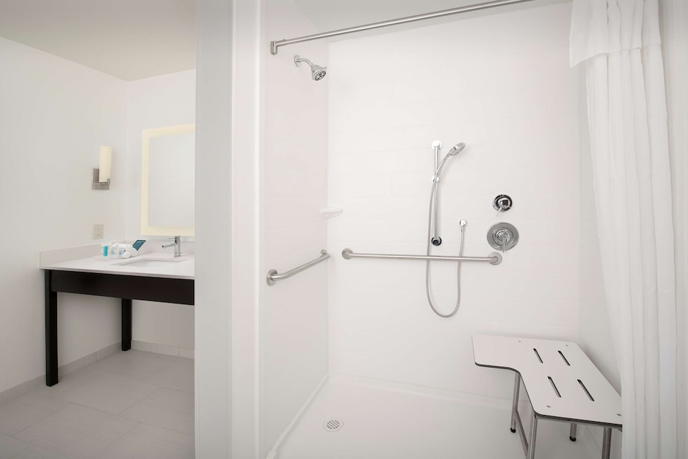 Homewood Suites by Hilton Kansas City Speedway - photo 18