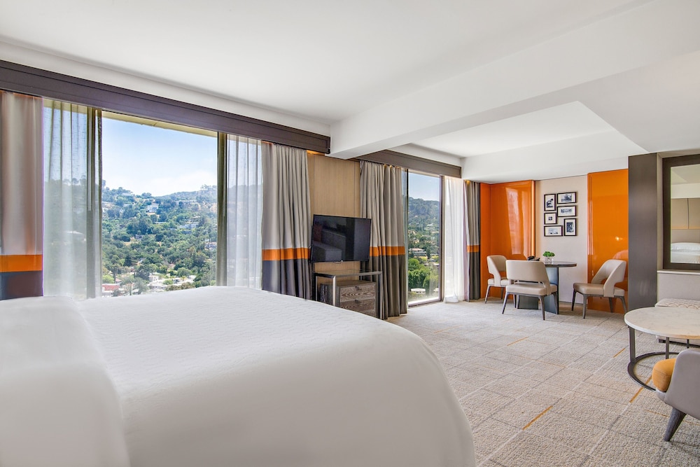 Sheraton Universal Hotel - photo 31
