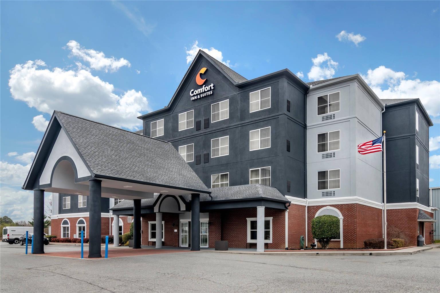 Comfort Inn Suites Calhoun South — Calhoun