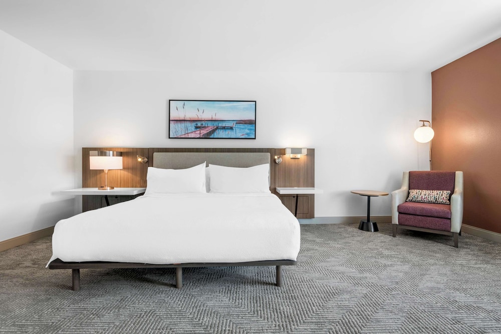 Hilton Garden Inn Suffolk Riverfront - photo 11