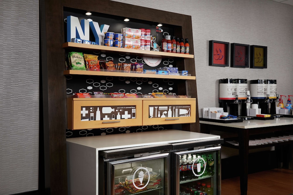 Hampton Inn Niagara Falls - photo 20