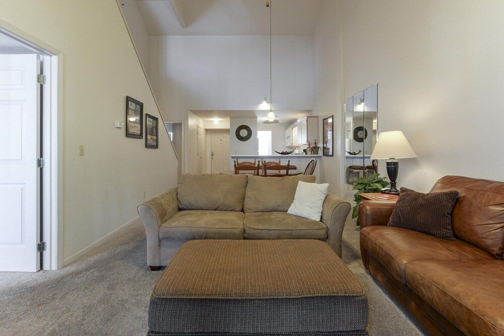 Bella Restare Amenities walking distance - last minute hotel in Branson