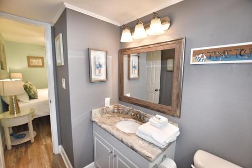 0208 Waters Edge Resort 1 Bedroom Condo by RedAwning - photo 20